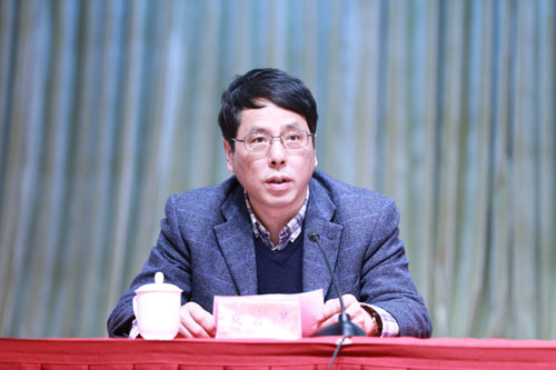 中共上海市委党史研究室主任徐建刚同志代表第二组作交流发言