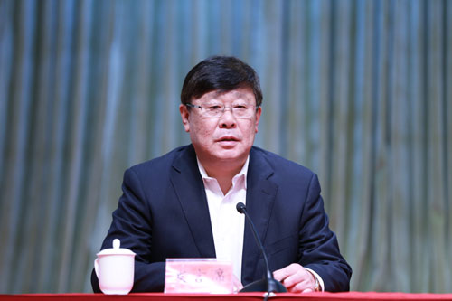 中共辽宁省委党史研究室主任王意恒同志代表第三组作交流发言